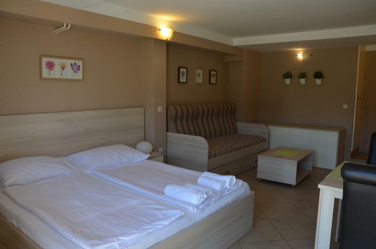 Apartments Mango II Baška Eksteriør bilde