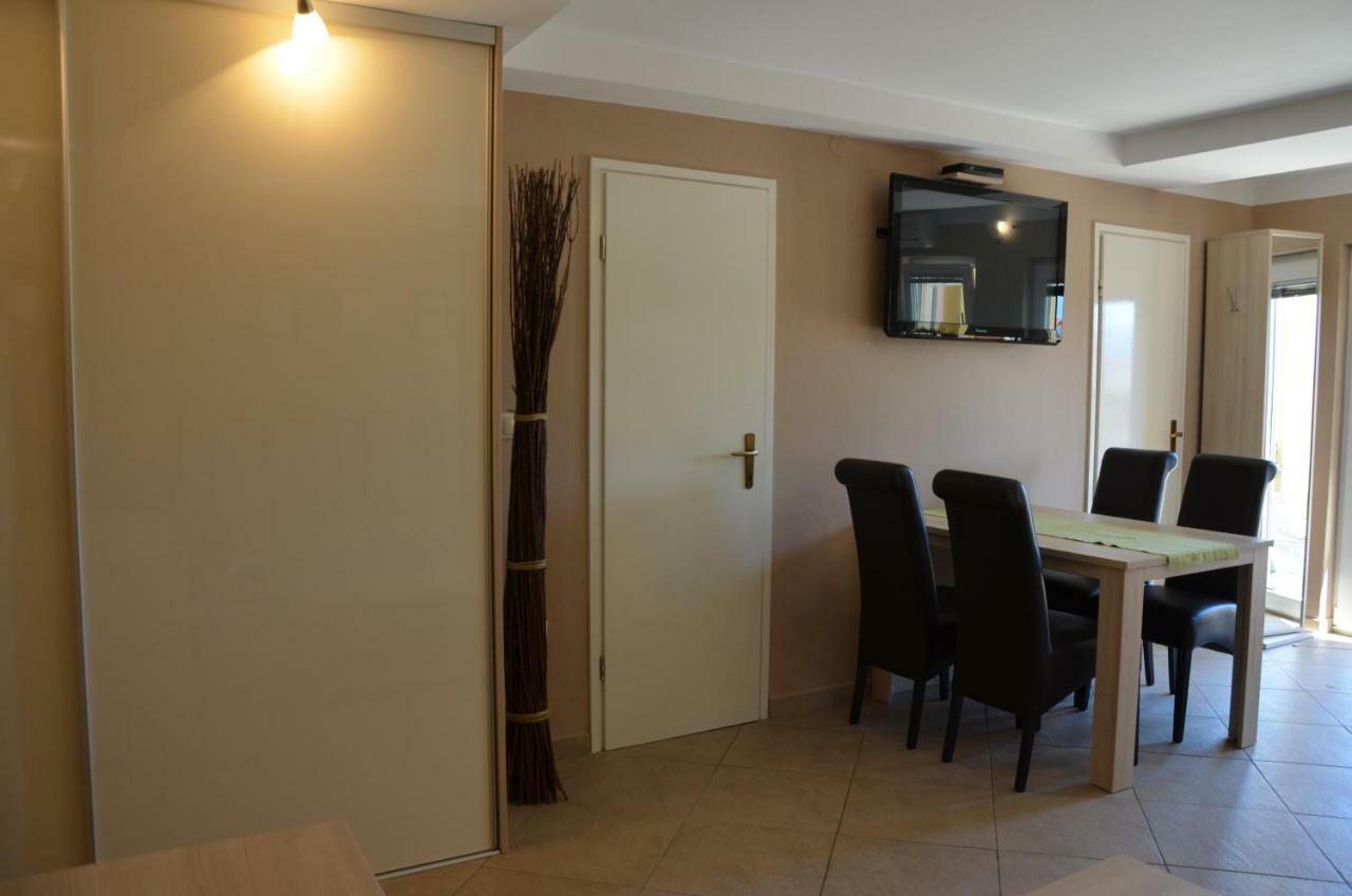 Apartments Mango II Baška Eksteriør bilde